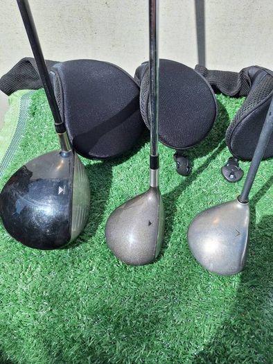 Golf clubs. Titleist set