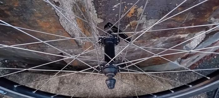 Hybrid 28 Inch Wheel