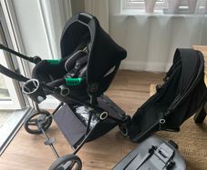 Ickle Bubba Atom All in One iSize Travel System  Good Condition
