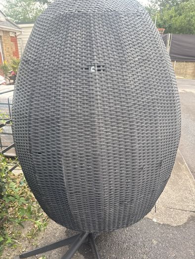 Hanging Egg  Chair Garden