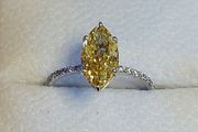 14k Gold ring with 2.29 ct Lab-Grown Diamond, 2.11 ct main yellow diamond cerified by IGI and Laser inscripted
