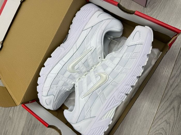 nike runner