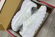 nike runner