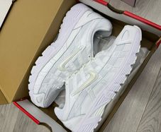 nike runner
