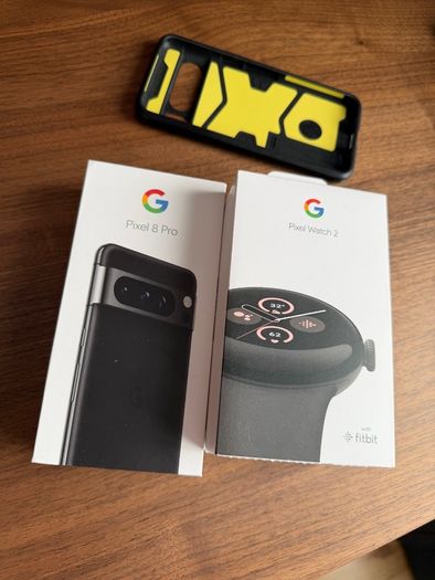 Google Pixel 8 Pro w Pixel Watch 2