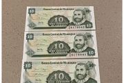 Nicaragua 1991 Uncirculated Three Consecutive Centavos Banknotes