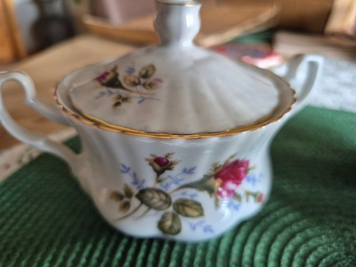 Chodziez Porcelain Tea Set