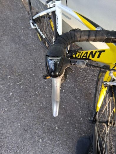 Giant Defy