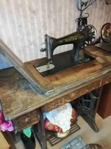 antique sewing machine