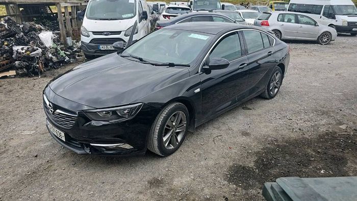 21 opel insignia Grand Sport Sri-1.6