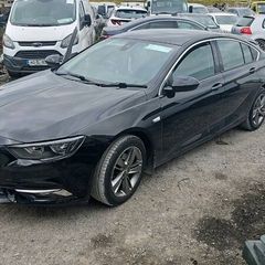 21 opel insignia Grand Sport Sri-1.6