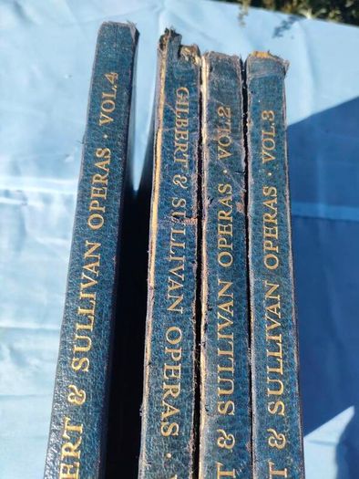 Volumes 1-4 Gilbert & Sullivan Operas