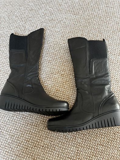 Leather Lotus Fitzgerald Boots Size 6-never worn
