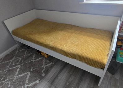 Ikea VIHALS single bed