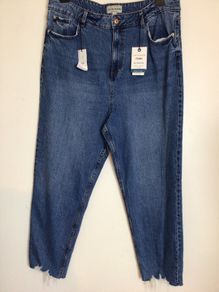 New look Curves mom waist  distressed Jeans BNWTS size 24 price includes postage
