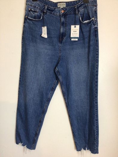 New look Curves mom waist  distressed Jeans BNWTS size 24 price includes postage