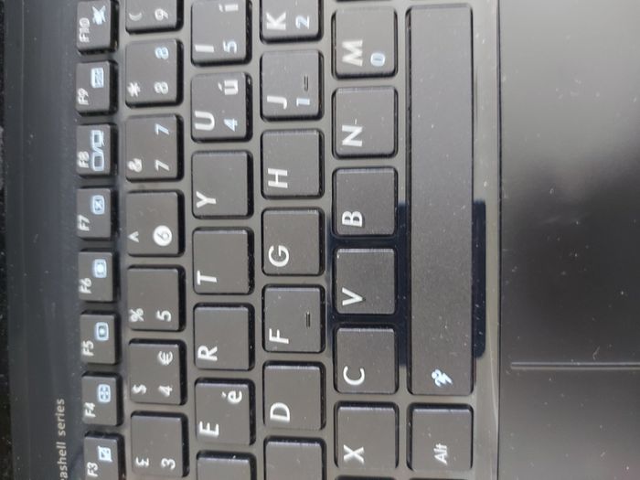 EEPC Seashell Series, Red, Intel Atom CPU N2600, 1.6GHz, 1GB Ram, 320GB HDD, Windows 7 Ultimate, Opera, Chrome