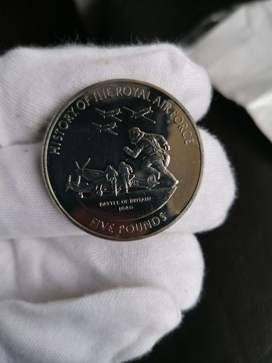 2008 Guernsey Five Pounds Coin