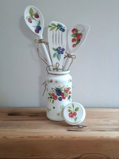 Set of 3 Decorative Kitchen Utensils in the Jar