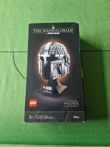 Lego 75328 Mandalorian Helmet Model