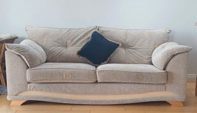 Suite of couches - 4, 2 & 1 - 950