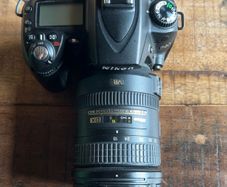Nikon D90 + AF-S Nikkor 18-200mm Lens