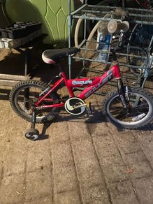 Childs bike with Stableisers