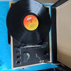 Steepletone AM-FM Radio & Record Player in a beautiful case. Everything works fine