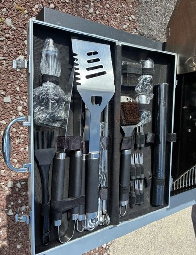 Chef Grill Gas BBQ With Side Burner and Accessories