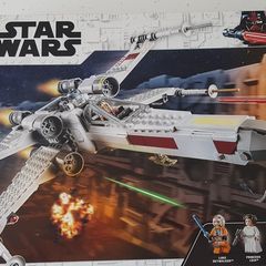 LEGO Star Wars Luke Skywalker's X-Wing 75301 - New and Never Oponed