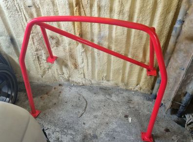 R32 skyline bolt in half roll cage