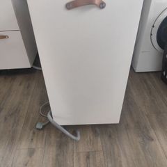 Dish washer