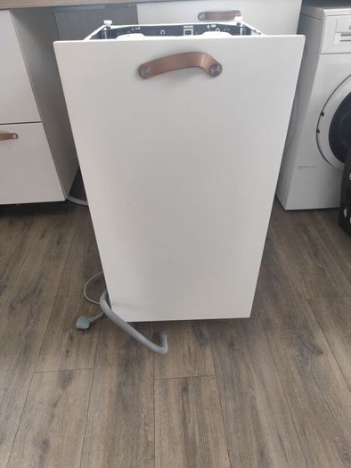 Dish washer