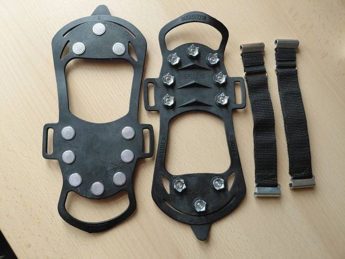 Ice shoe grips