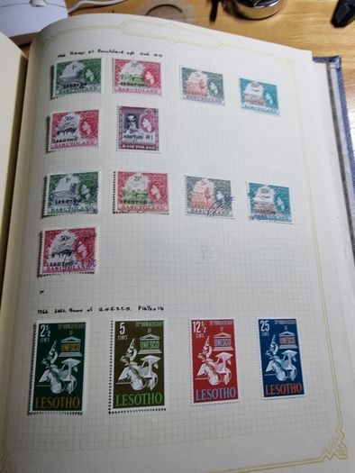 Stamp album 153 Botswana, Lesotho