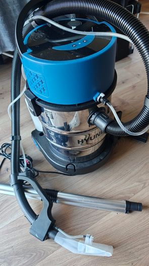 Washing hoover. wet dry. Used maybe 3 times.like new.