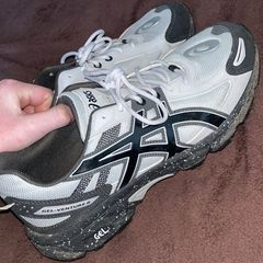 ASICS men's Size 9 1/2