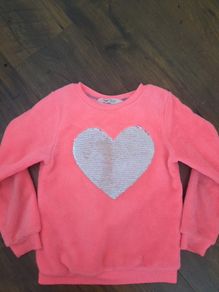 Girls top size 6-8 years
