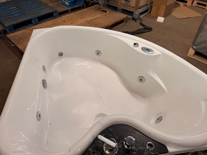 Jacuzzi Bath