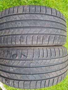 2x 245/40/19 Bridgestone