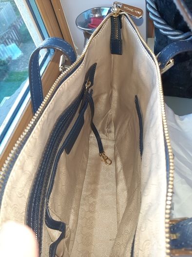 Michael Kors hand bag