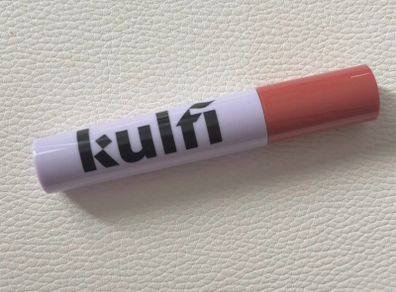 Kulfi Lassi Lips Staining Lip Oil 3.8ml shade Rose