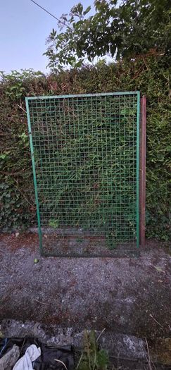Metal Gate