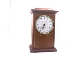 Mantle Clock