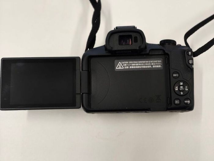 Canon Camera R50 Bundle