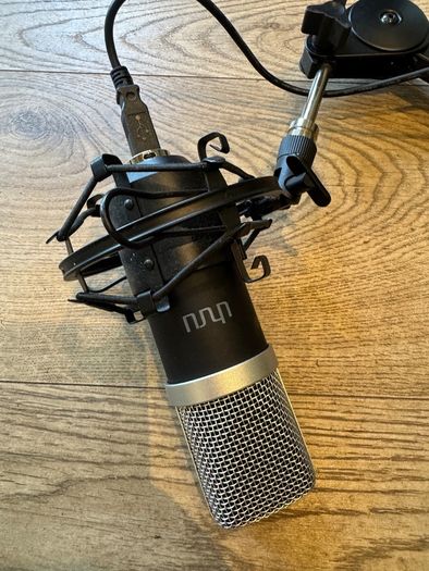 Uhuru USB Condenser Mircophone & Arm