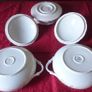 Vintage TK Thun Czechoslovakia Pair Of Porcelain Gold Gilt Tureen With Lid And Gravy Boat And Saucer Image 9