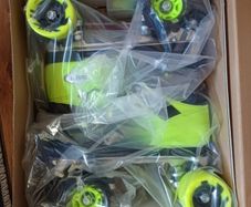 Riddell Dart roller skates, size 6, brand new