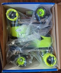 Riddell Dart roller skates, size 6, brand new