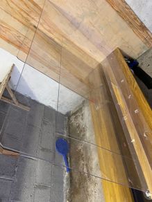 Freestanding perspex screens